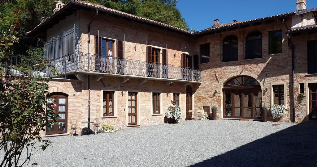 Dimora Cortese Castagnole delle Lanze Bagian luar foto
