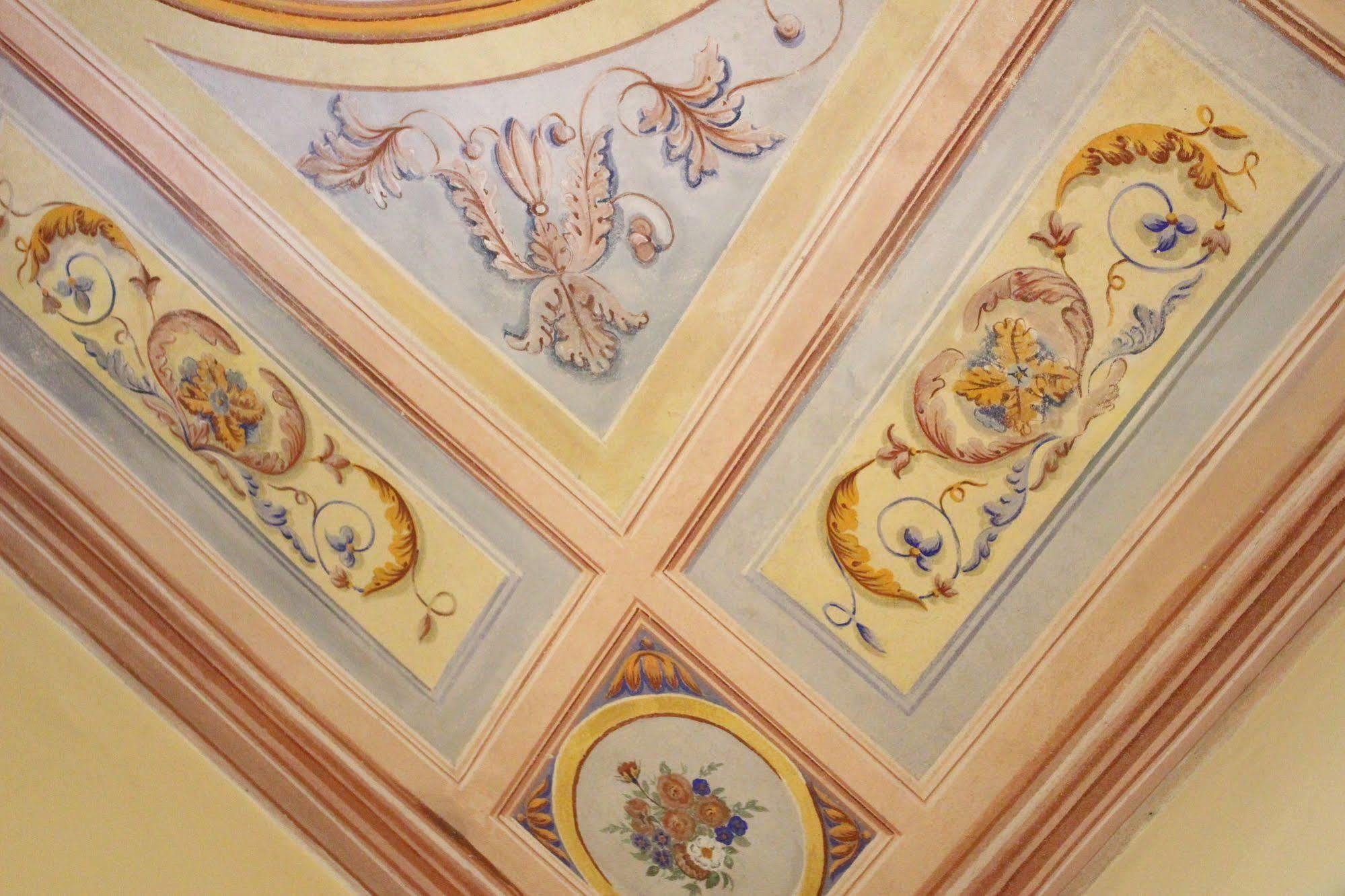 Dimora Cortese Castagnole delle Lanze Bagian luar foto